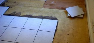 How To Put A Ceramic Plate On A Wooden Floor